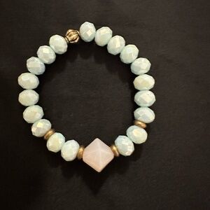 Elegant Beaded Bracelet with Gold Accents